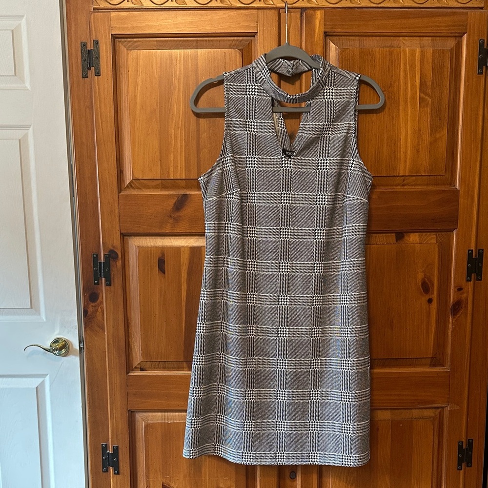 Roz & Ali Black and White Checkered sleeveless Dress sz 12